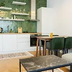 Terra Cane Apartment
